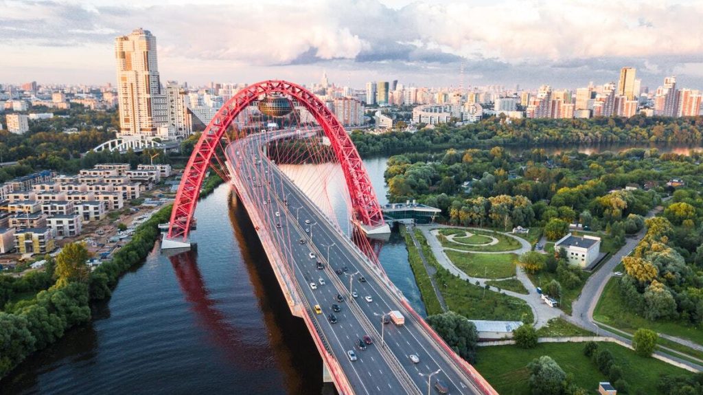Charting Russia's Future: National Goals for 2030 and 2036 4 A comfortable urban environment